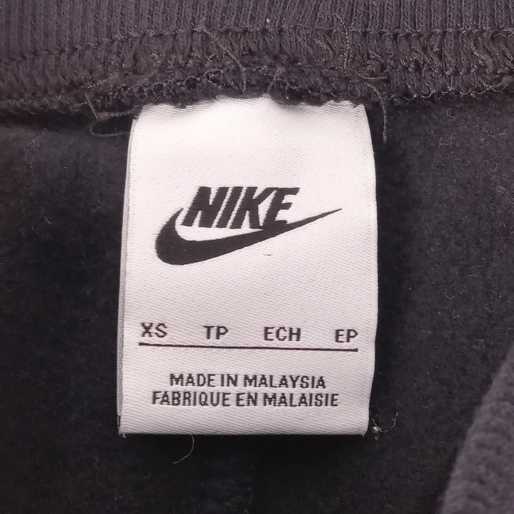 Nike Sportswear Phoenix Fleece High-Waisted Cropped Wide-Leg Sweatpants Black XS